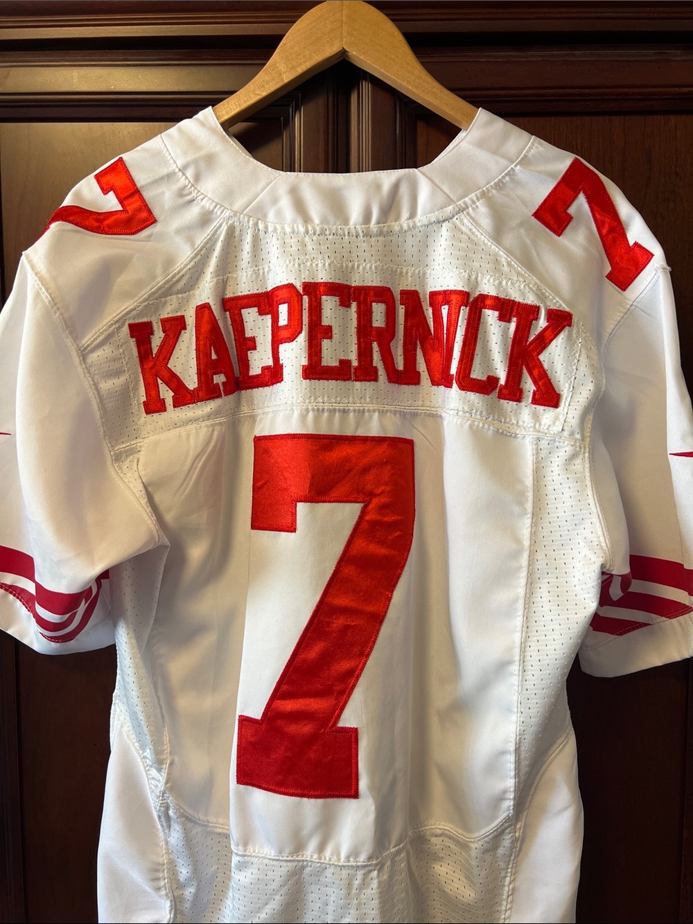 Nike NFL San Francisco 49ers Colin Kaepernick quick running QB1 White Jersey #7!